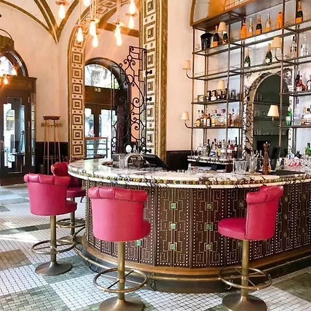 Ξενοδοχείο Callas House 4*