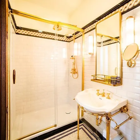 Отель Callas House 4*