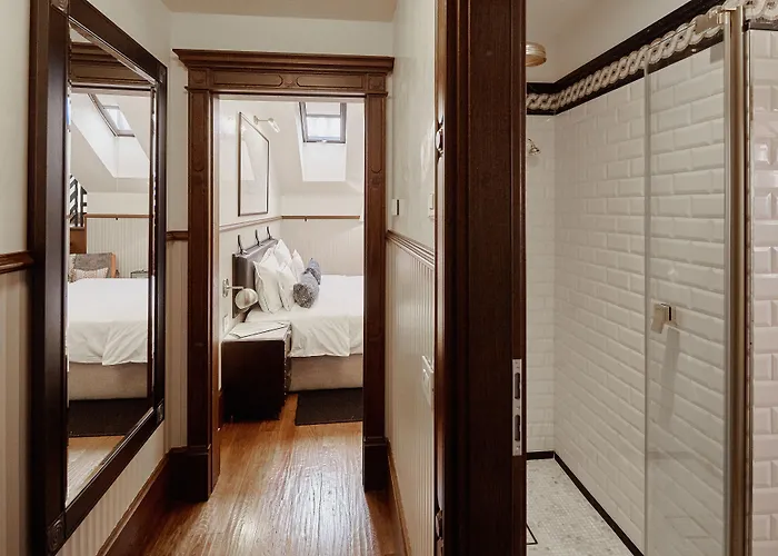 Hotell Callas House 4*